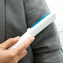 alt="پرزگیر ژلهای جیبی کوچک برای جمعآوری مو و پرز حیوانات"